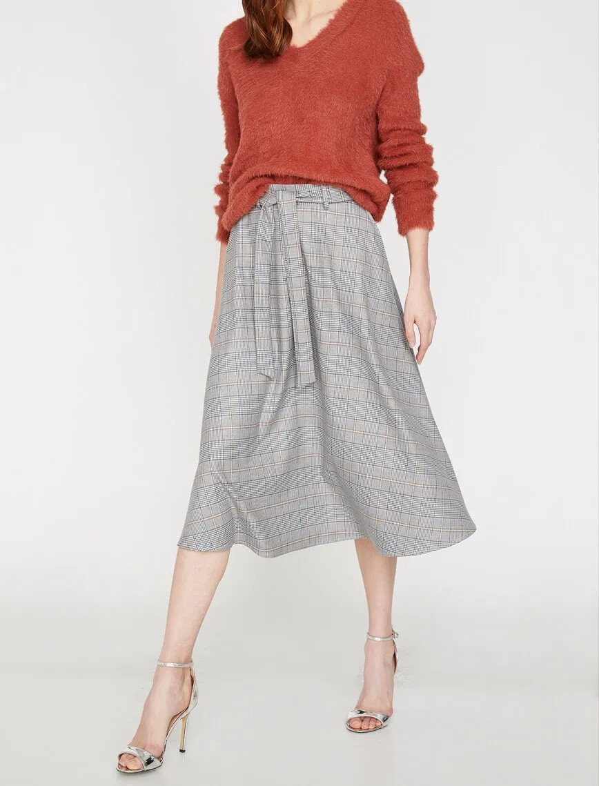 12041 Grey Patterned Midi Skirt