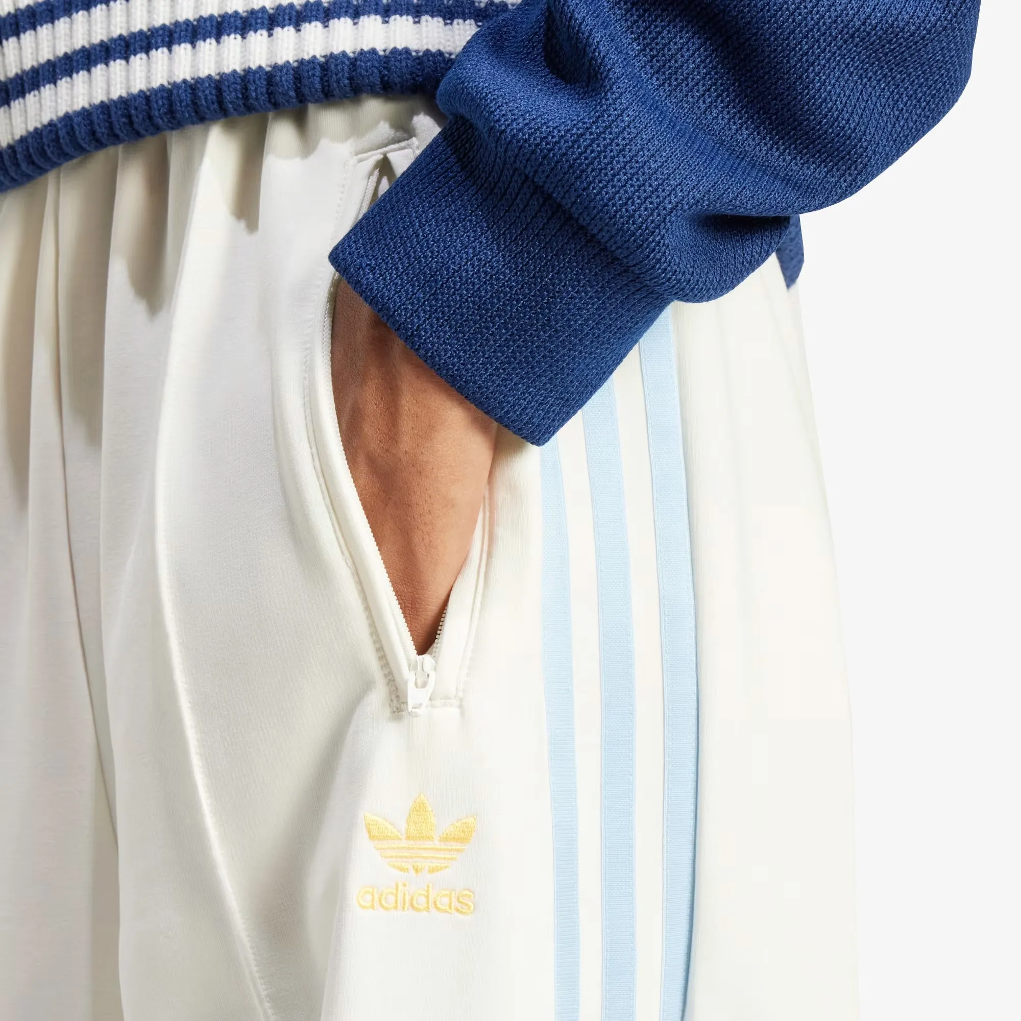 Adidas Originals | LOOSE TRACK SUIT PANTS  { OFF WHITE