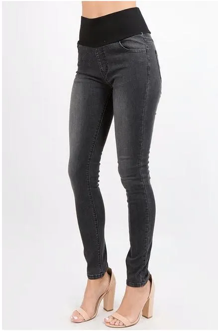 Charcoal Highwaisted Jeans