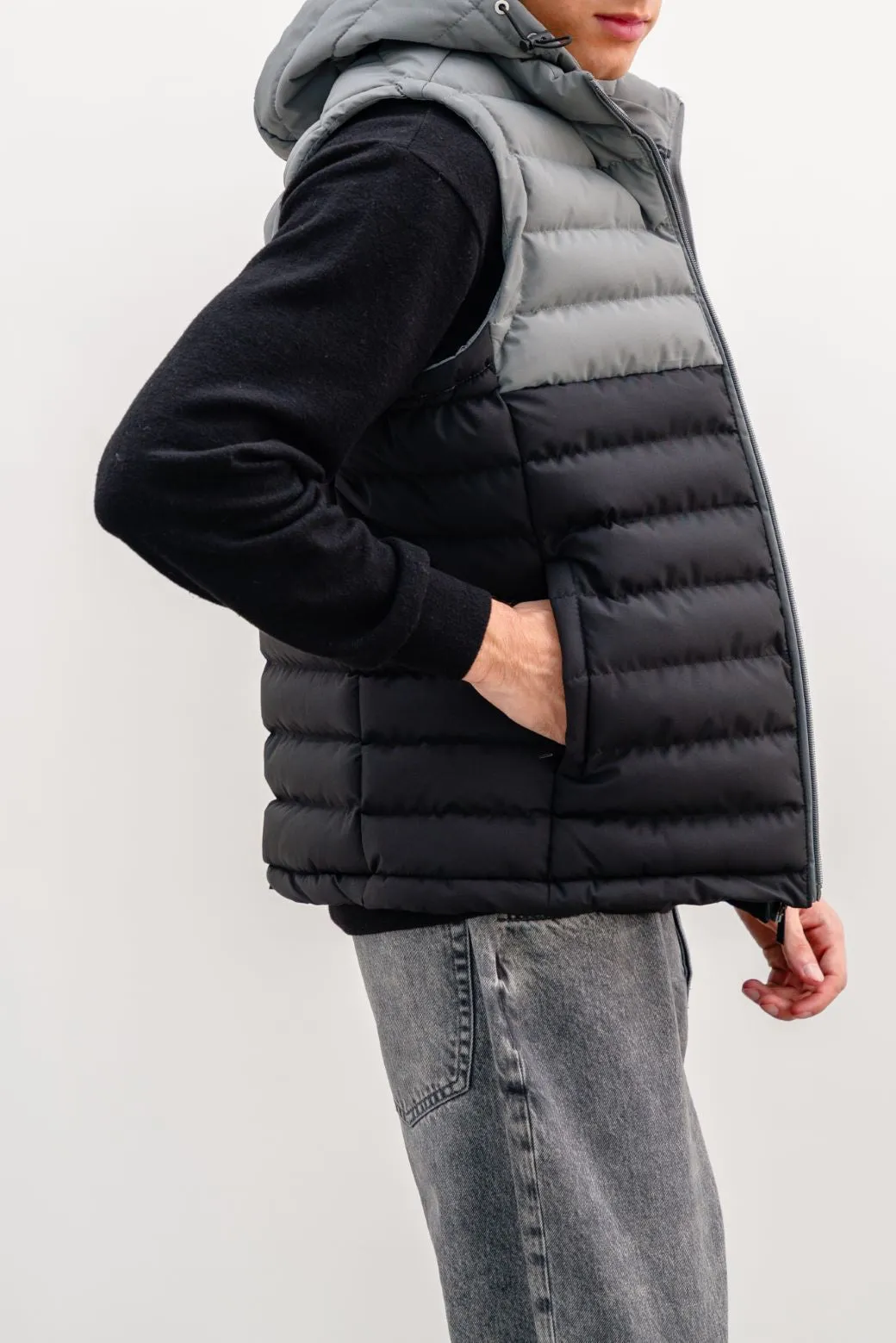 CONTRAST GILET