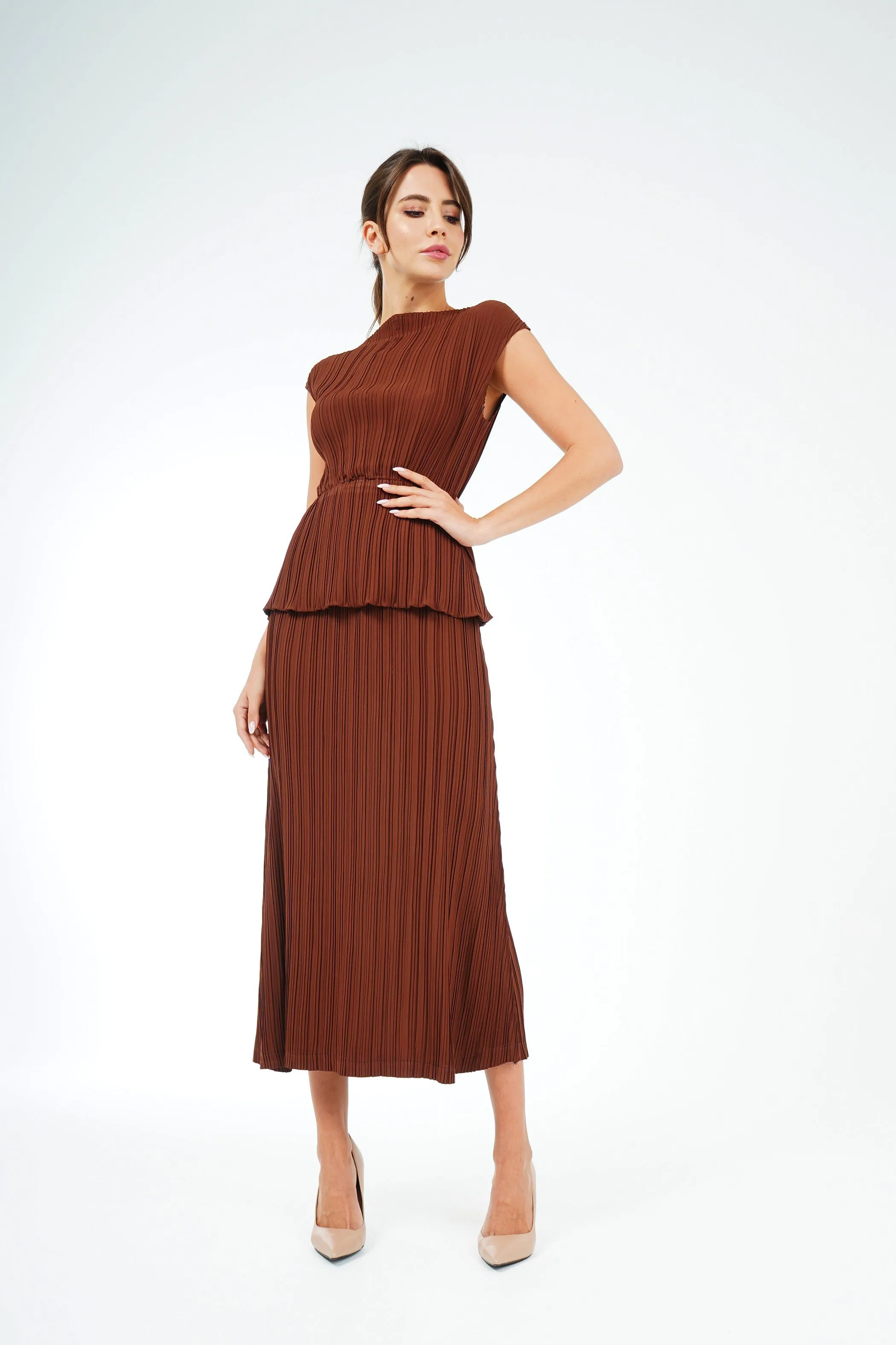 Dia Two Layer Pleated Dress With Narrow Waist