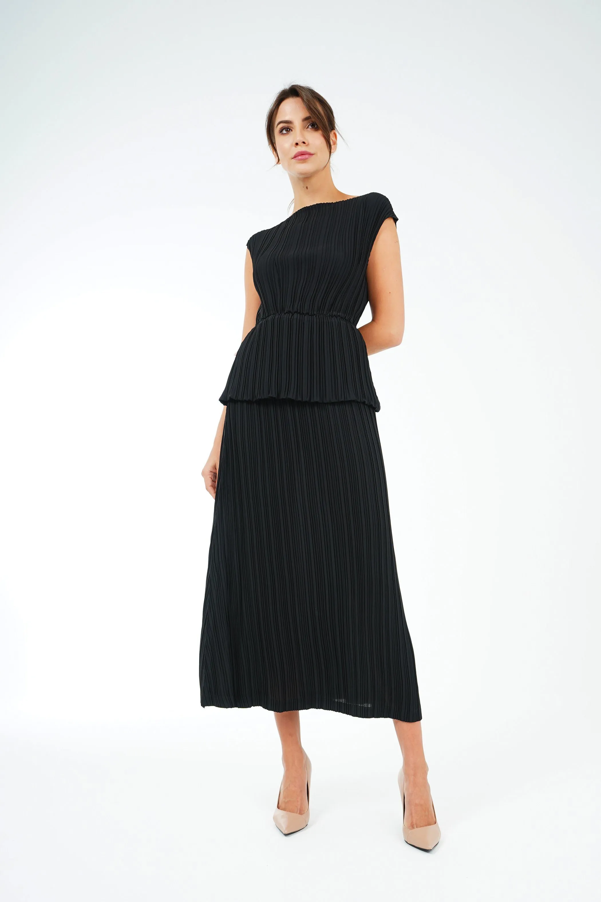 Dia Two Layer Pleated Dress With Narrow Waist