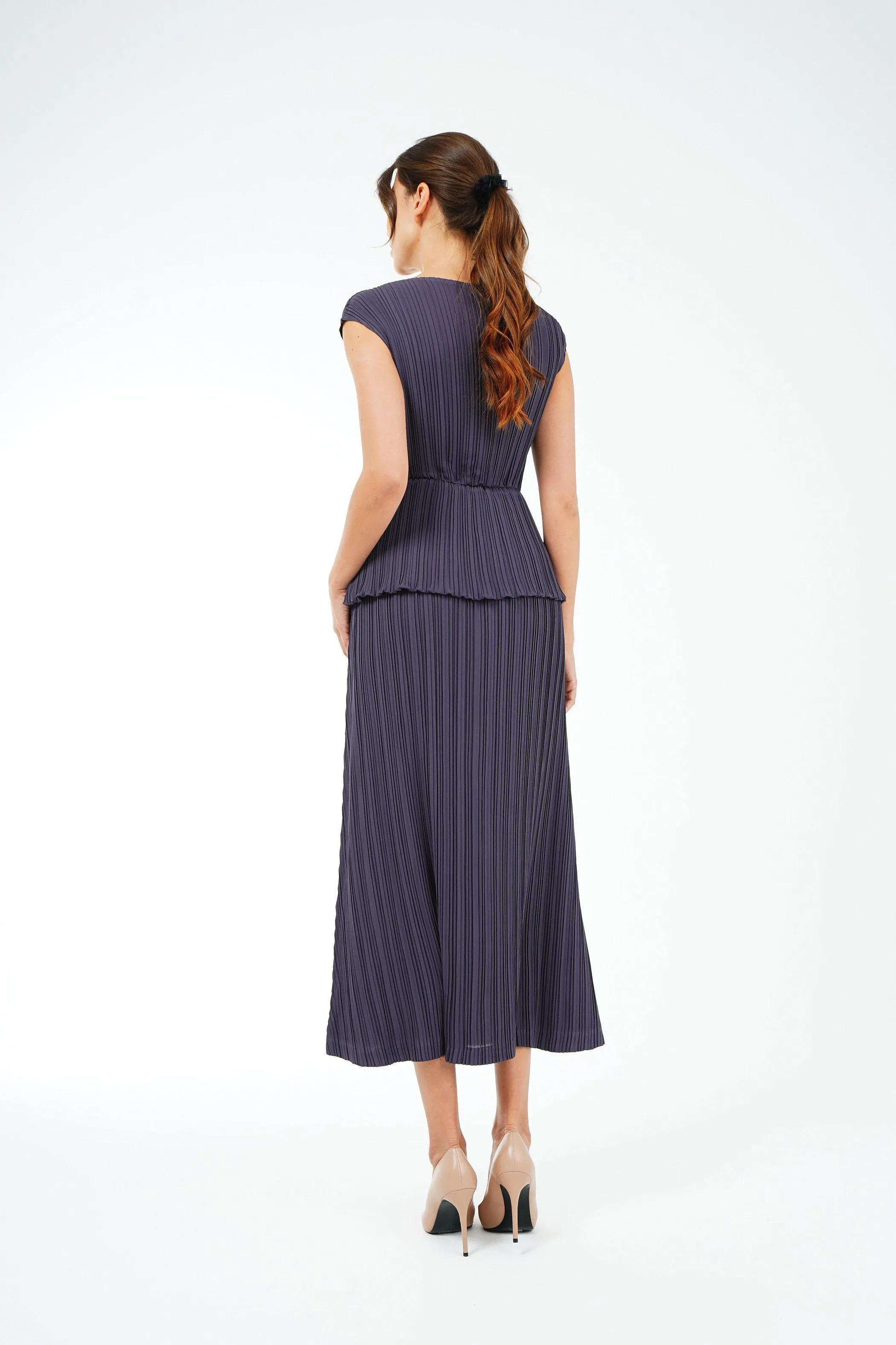 Dia Two Layer Pleated Dress With Narrow Waist