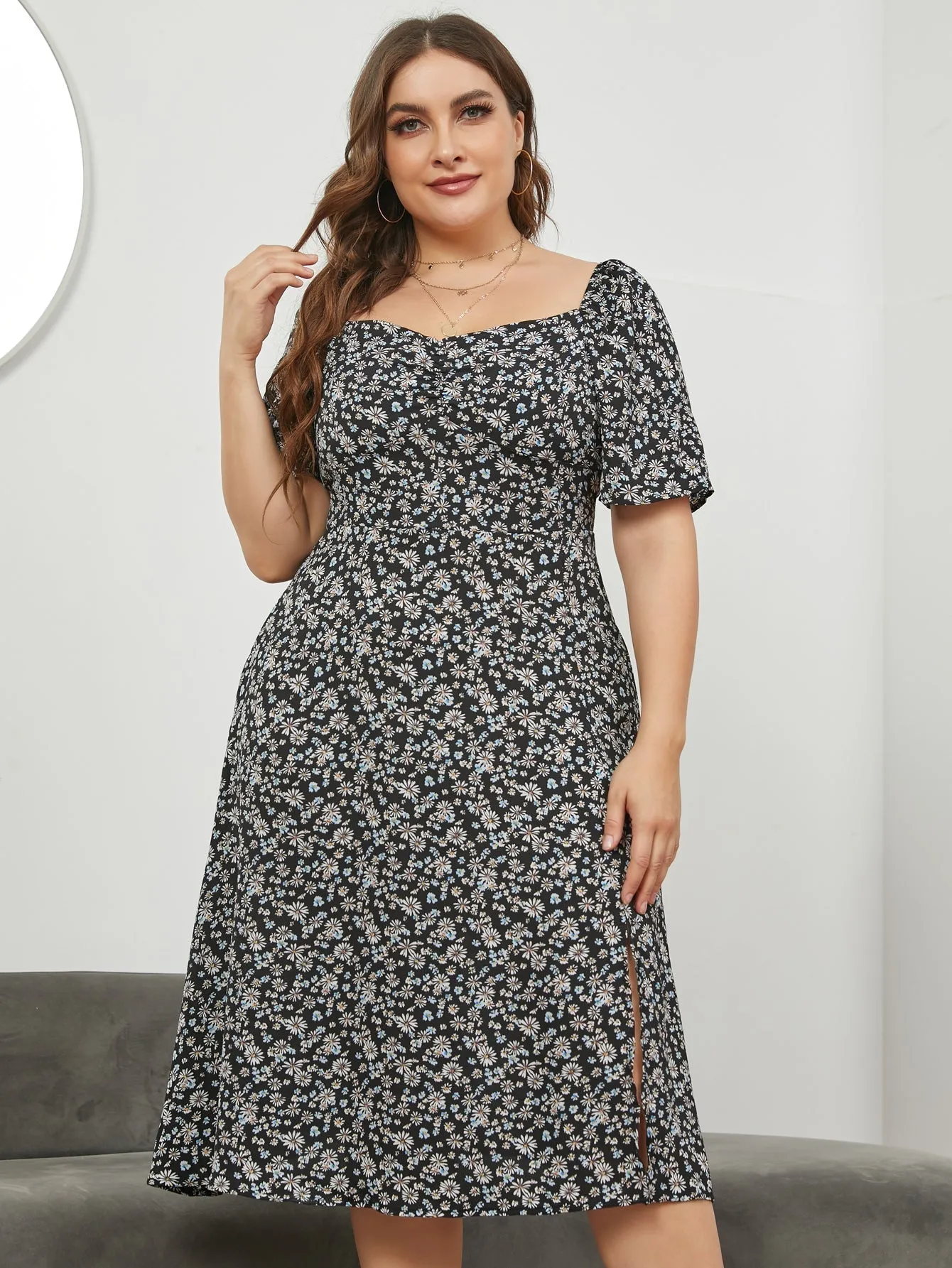 KittenAlarm - Plus Size Long floral collar and waist slit Dress