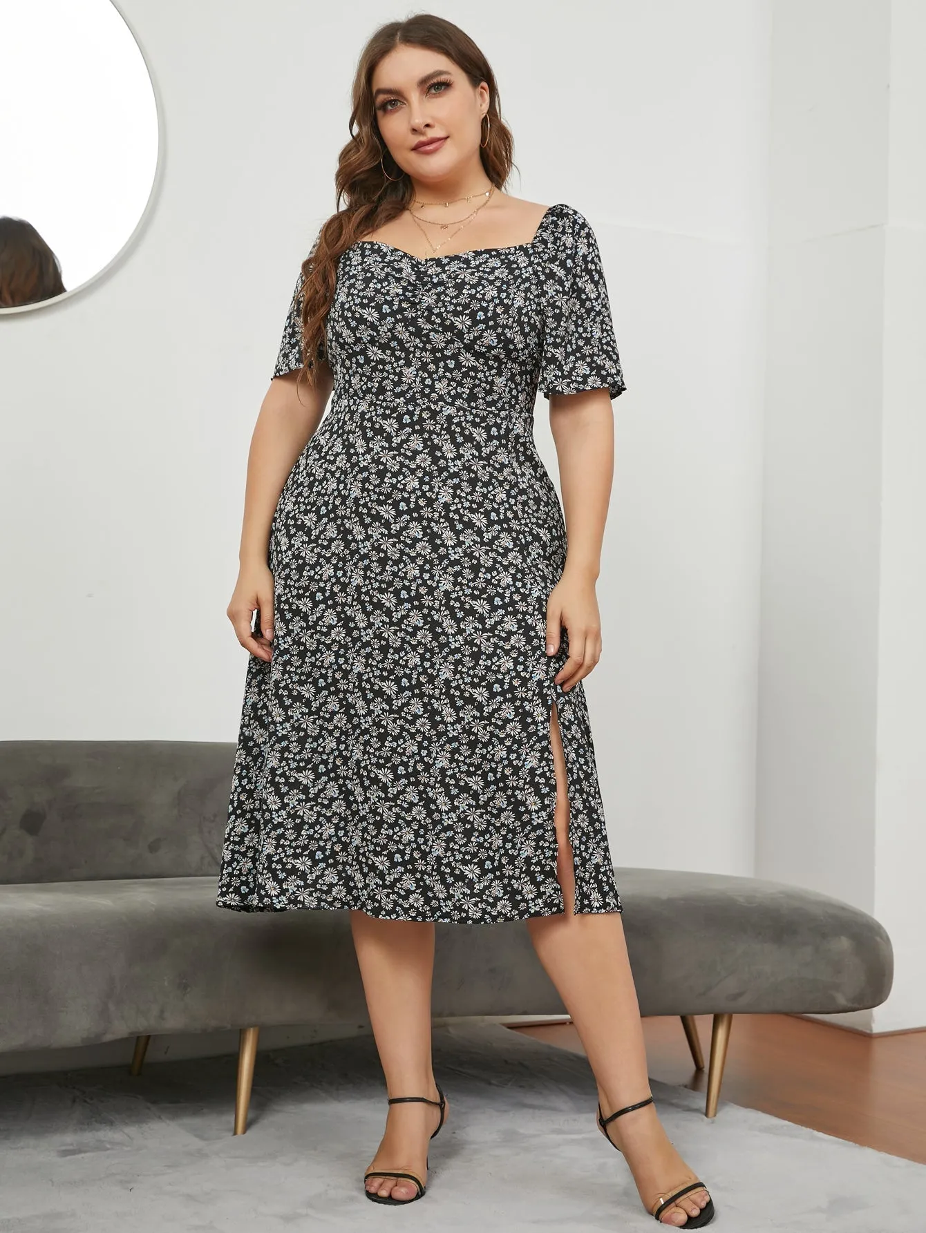 KittenAlarm - Plus Size Long floral collar and waist slit Dress