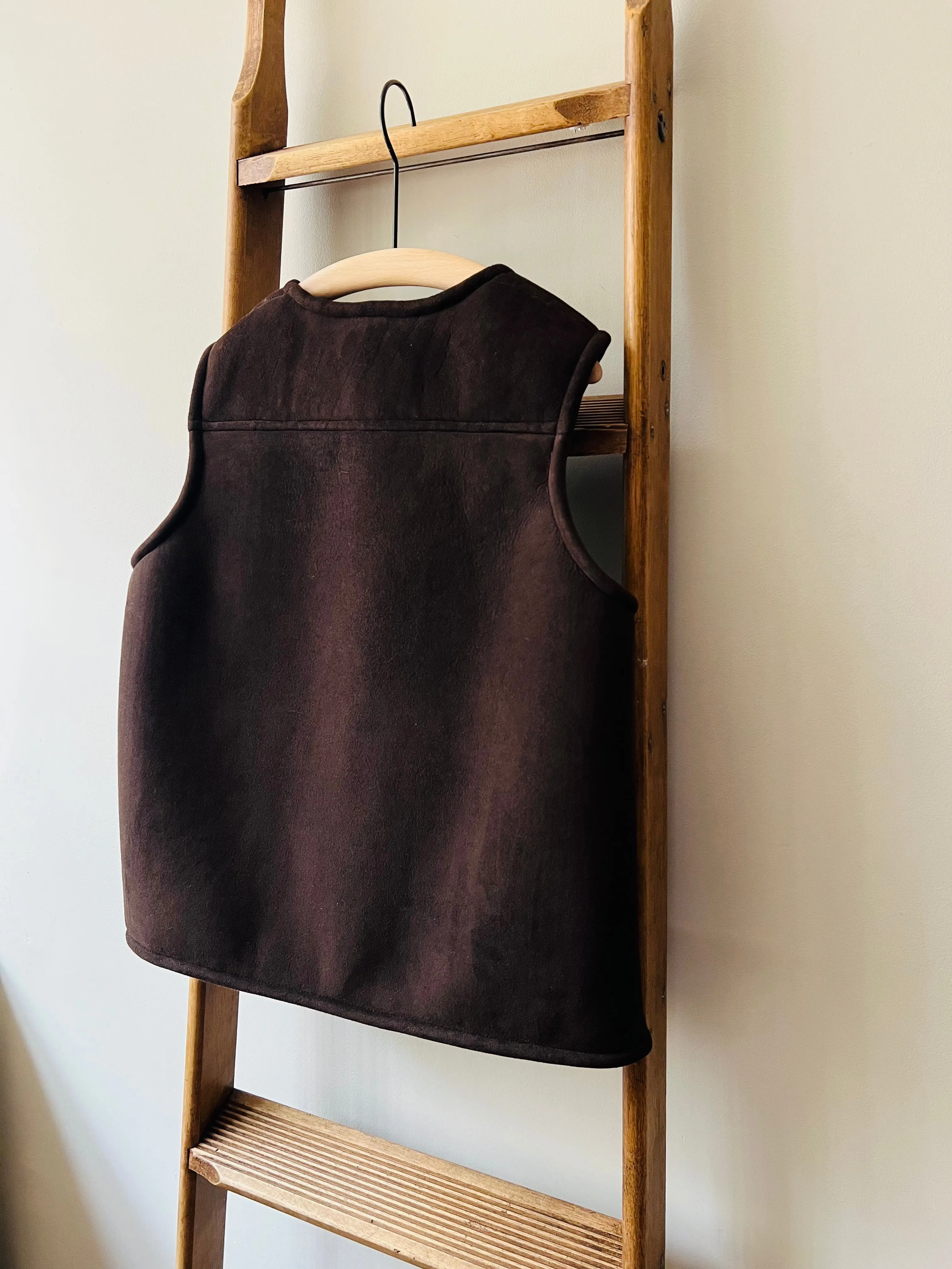 Sheepskin Gilet / Suede Brown